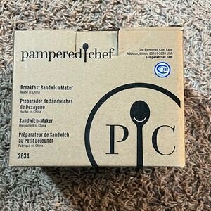 Pampered Chef Breakfast Sandwich Maker Microwave Egg Cooker Dishwasher Safe‎